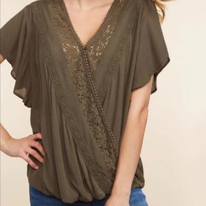 Jessica simpson nursing Green wrap top